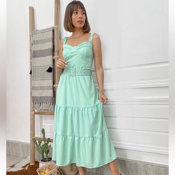 Available in Lime color. Medium - Picture 1 of 1